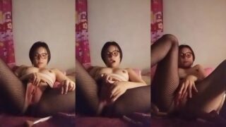 Bokep twitter memek mulus tembem anak smp